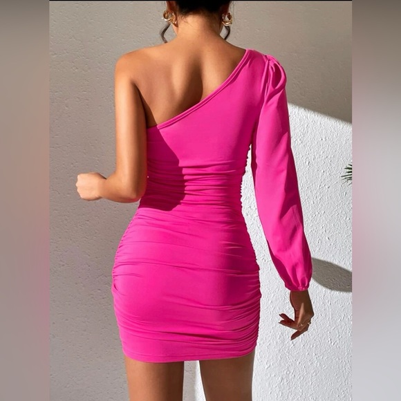 hot pink dress - Picture 2 of 9